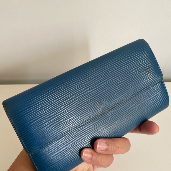 lV Epi long wallet - Picture 6 of 8